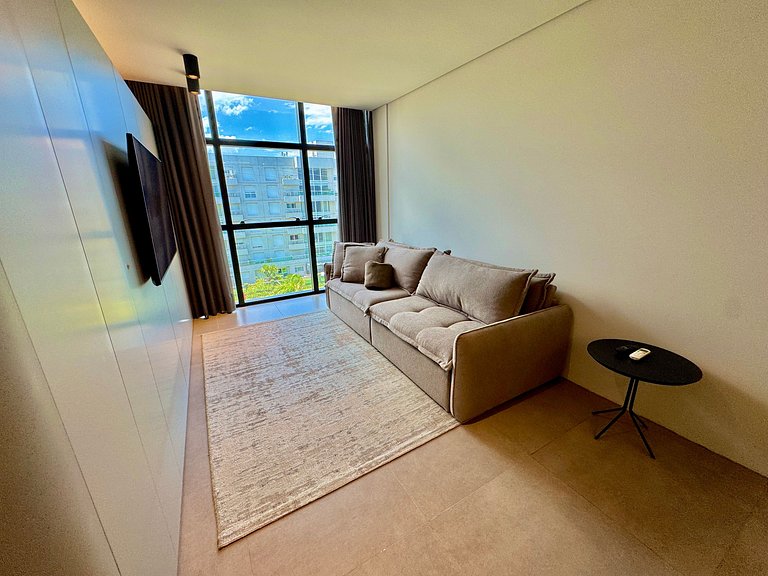 Livin' Resort Home - 502/1