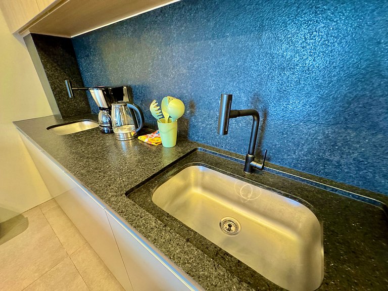 Livin' Resort Home - 502/1