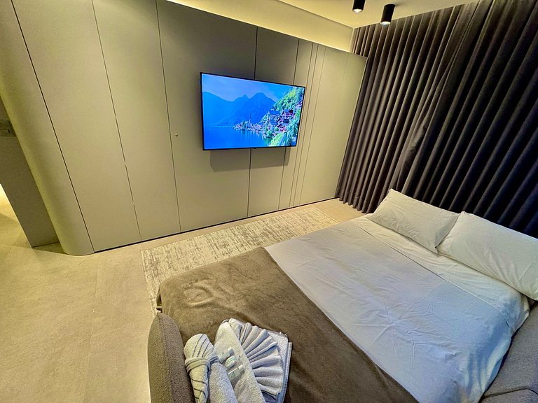 Livin' Resort Home - 502/1