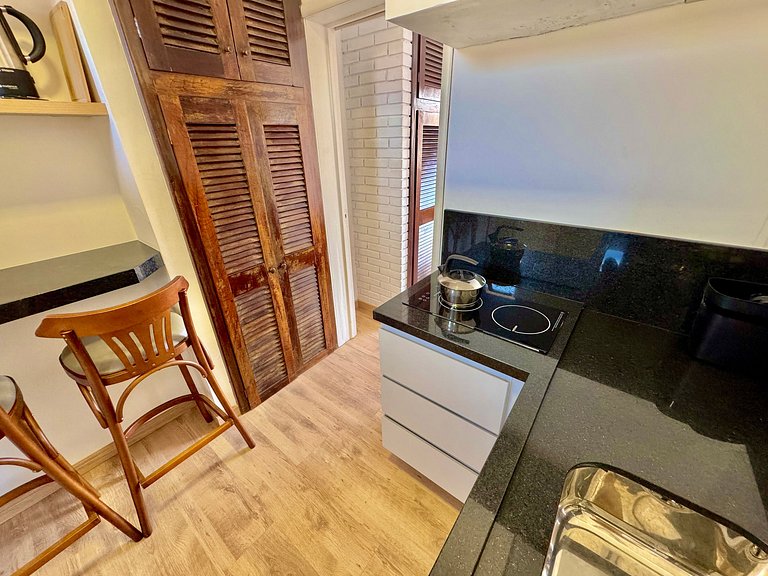 Aymoré 321 com Varanda e Vista Mar – Centro Capão