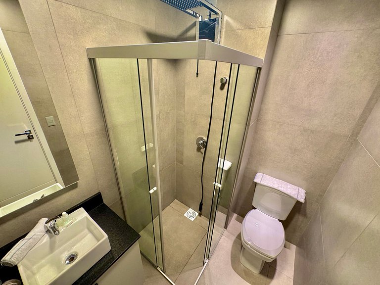 Livin' Resort Home - 402/2