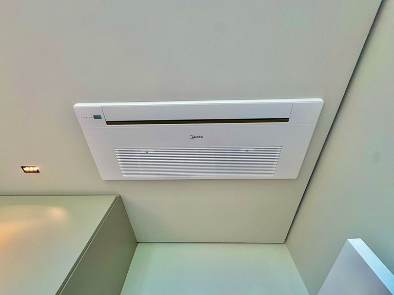 Livin' Resort Home - 402/2