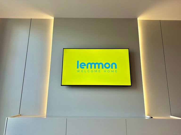 Livin' Resort Home - 402/2