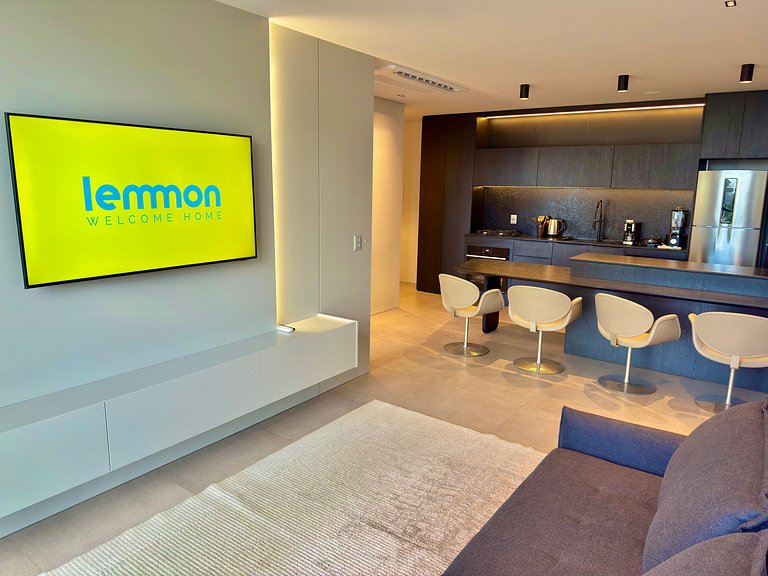 Livin' Resort Home - 402/2