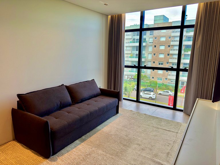 Livin' Resort Home - 402/2