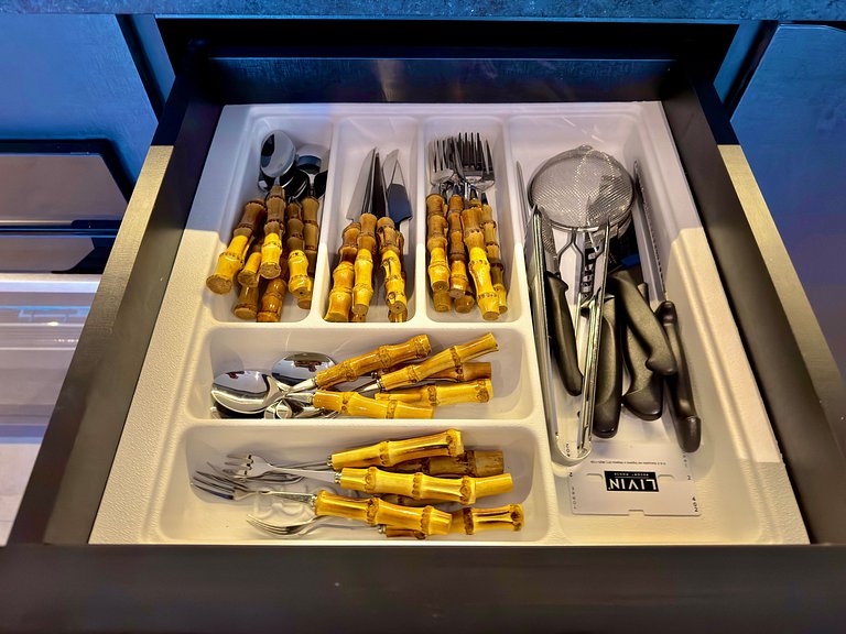 Livin' Resort Home - 402/2