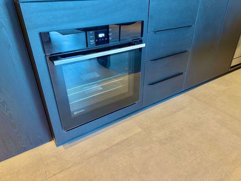 Livin' Resort Home - 402/2