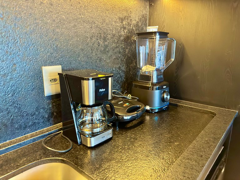 Livin' Resort Home - 402/2