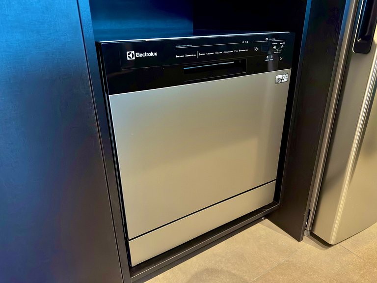 Livin' Resort Home - 402/2