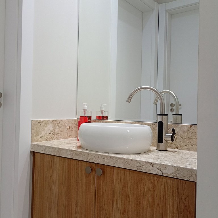 LIV Exclusive Flat 507– 2 minutes from Bombas Beach