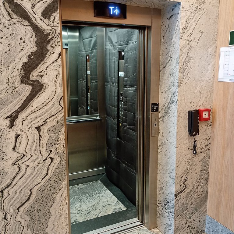 LIV Exclusive Flat 410– a 2 min da Praia de Bombas