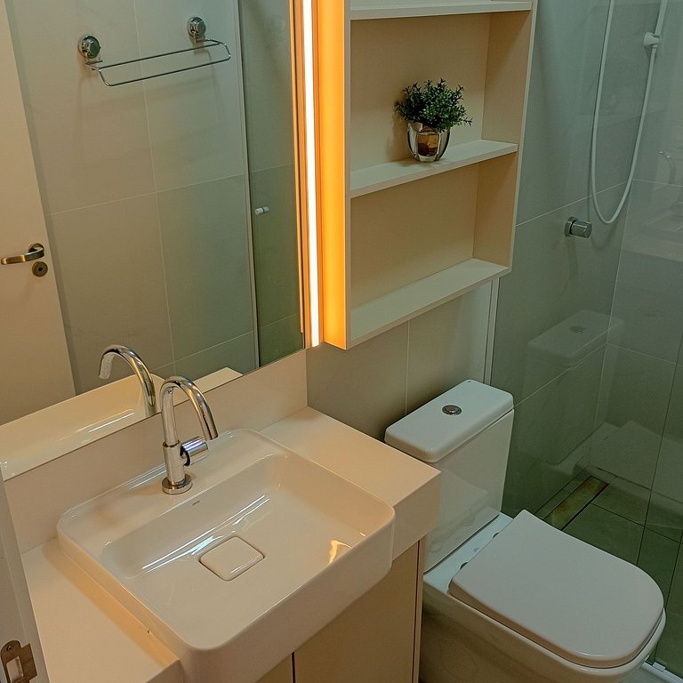 LIV Exclusive Flat 410– a 2 min da Praia de Bombas