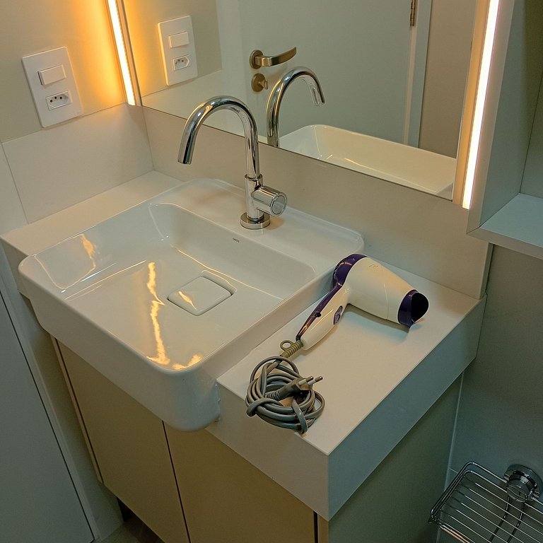 LIV Exclusive Flat 410– a 2 min da Praia de Bombas