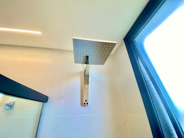 LIV Exclusive Flat 611– a 2 min da Praia de Bombas