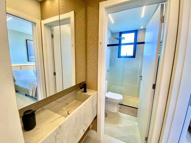 LIV Exclusive Flat 611– a 2 min da Praia de Bombas