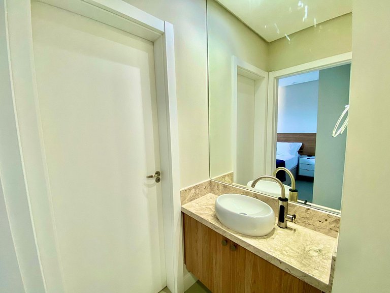 LIV Exclusive Flat 507– a 2 min da Praia de Bombas
